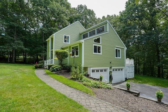 7 Daniels Road, Mendon, MA 01756