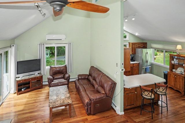 7 Daniels Road, Mendon, MA 01756