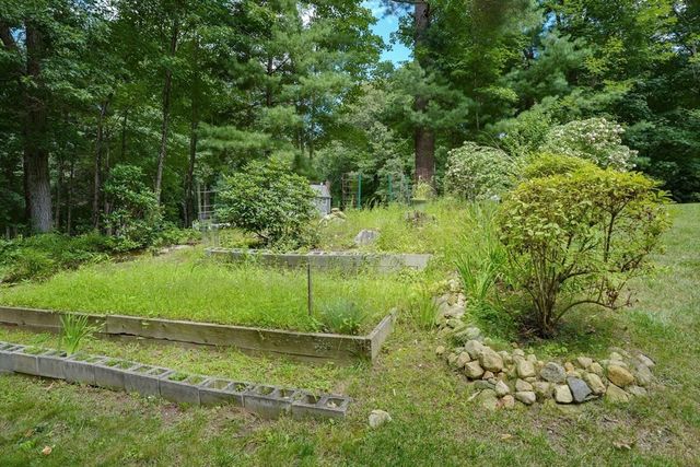 7 Daniels Road, Mendon, MA 01756