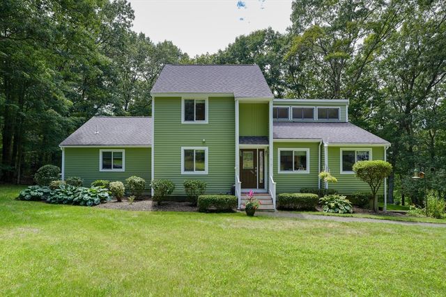 7 Daniels Road, Mendon, MA 01756