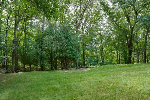 7 Daniels Road, Mendon, MA 01756