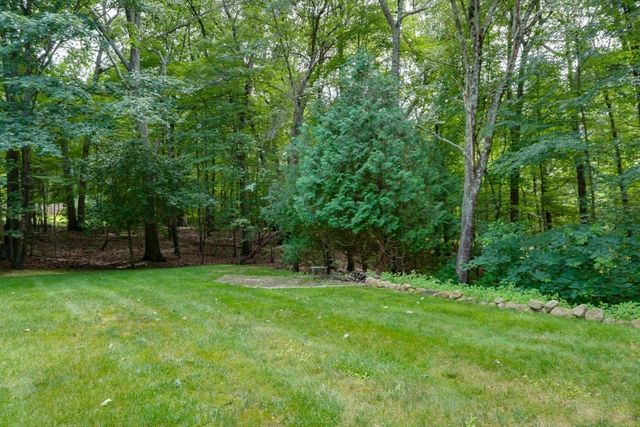7 Daniels Road, Mendon, MA 01756