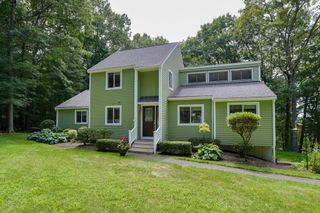 7 Daniels Road, Mendon, MA 01756