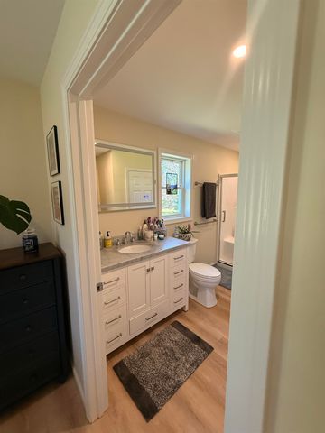 47 Little Brook Lane, Bristol, VT 05443
