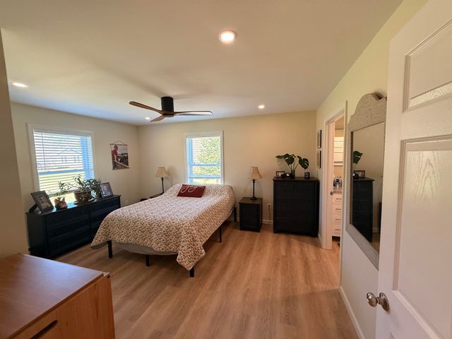 47 Little Brook Lane, Bristol, VT 05443