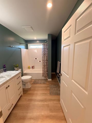 47 Little Brook Lane, Bristol, VT 05443