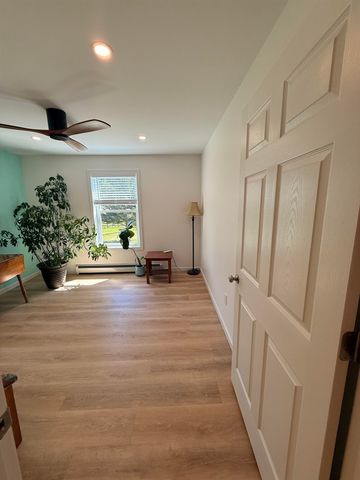 47 Little Brook Lane, Bristol, VT 05443
