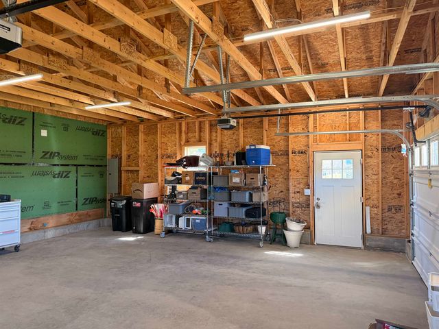 47 Little Brook Lane, Bristol, VT 05443
