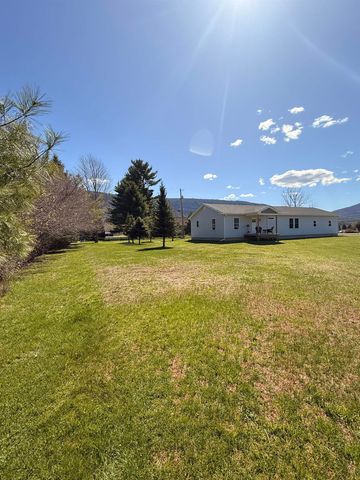47 Little Brook Lane, Bristol, VT 05443