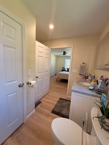 47 Little Brook Lane, Bristol, VT 05443