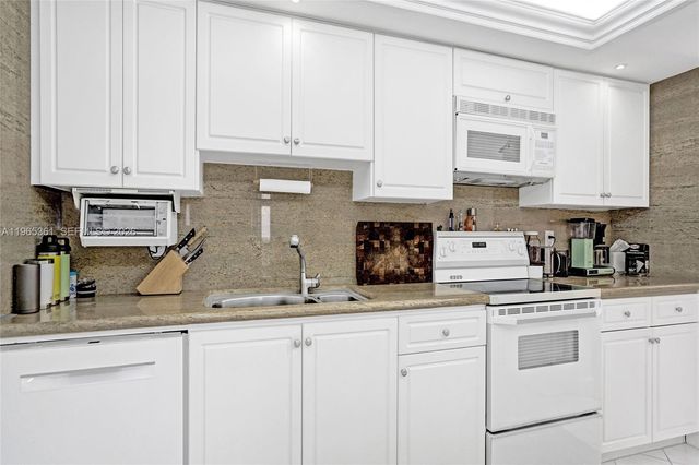 501 N Riverside Dr 802, Pompano Beach, FL 33062