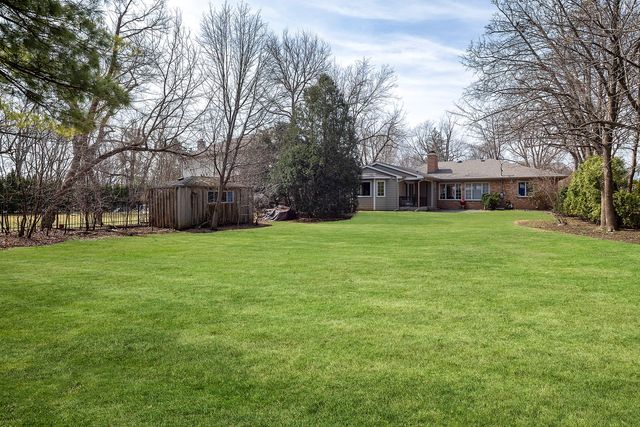 1305 Stratford Road, Deerfield, IL 60015