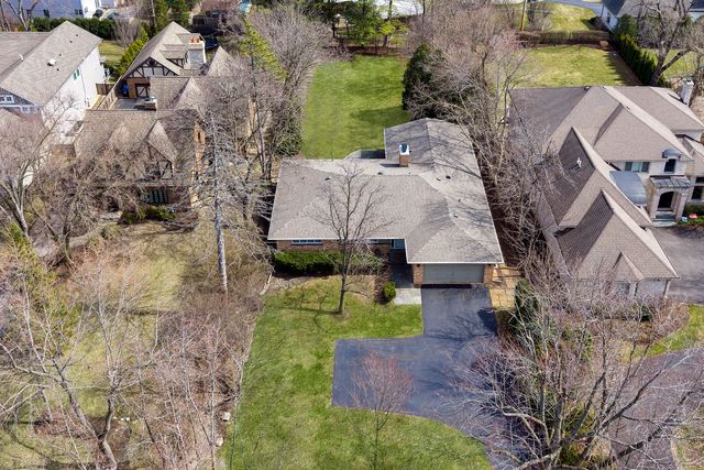 1305 Stratford Road, Deerfield, IL 60015