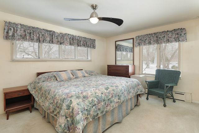 1305 Stratford Road, Deerfield, IL 60015