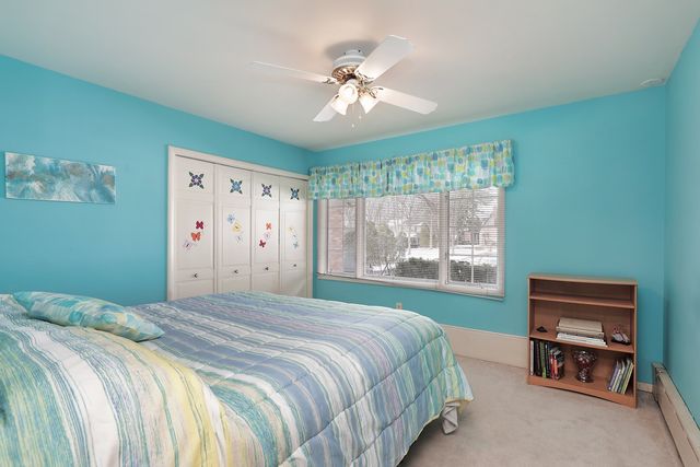 1305 Stratford Road, Deerfield, IL 60015