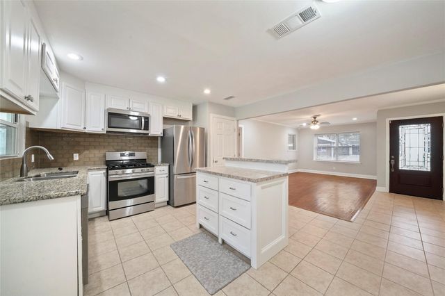 5205 Verdome Lane, Houston, TX 77092