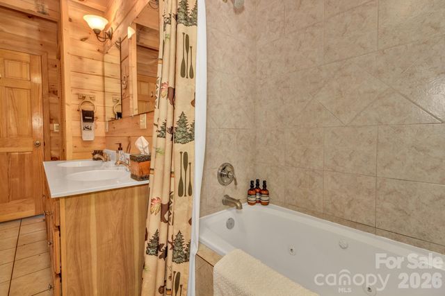 45 Ginger Lane, Waynesville, NC 28785