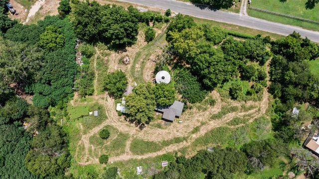 2400 Whirlaway DR, Del Valle, TX 78617