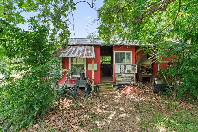 2400 Whirlaway DR, Del Valle, TX 78617