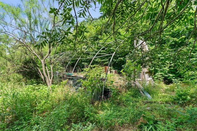 2400 Whirlaway DR, Del Valle, TX 78617