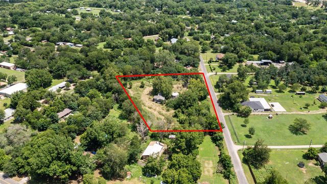 2400 Whirlaway DR, Del Valle, TX 78617