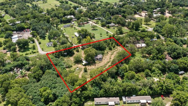 2400 Whirlaway DR, Del Valle, TX 78617
