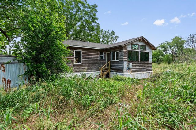 2400 Whirlaway DR, Del Valle, TX 78617