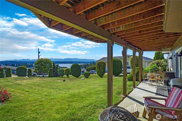 38206 Fawn Road NE, Hansville, WA 98340