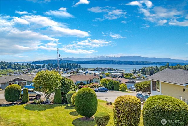 38206 Fawn Road NE, Hansville, WA 98340