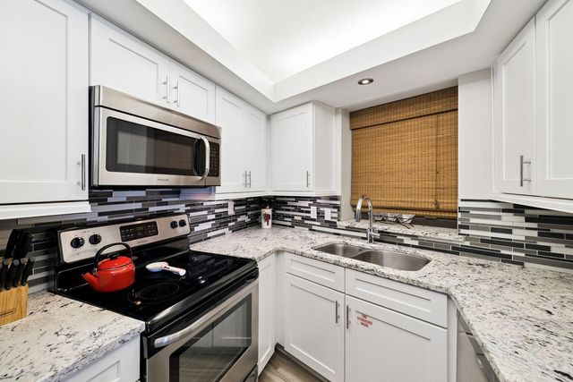 4208 Beachside Two Drive 208, Miramar Beach, FL 32550