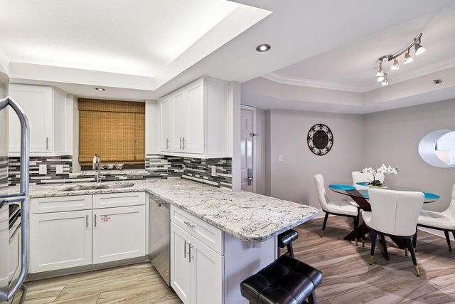 4208 Beachside Two Drive 208, Miramar Beach, FL 32550