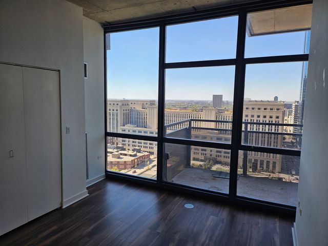 235 W Van Buren Street 2614, Chicago, IL 60607
