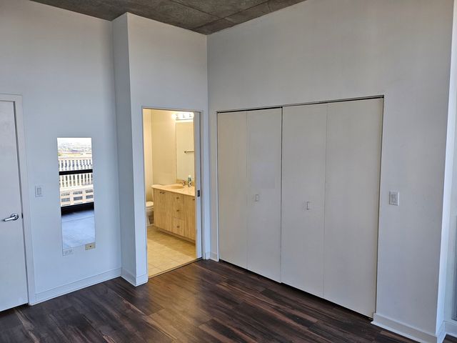 235 W Van Buren Street 2614, Chicago, IL 60607