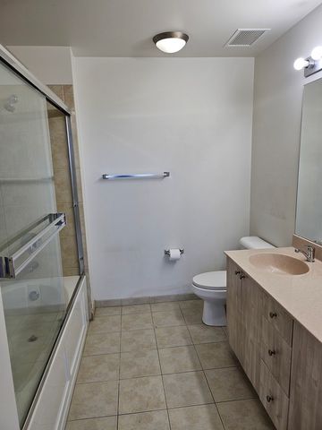 235 W Van Buren Street 2614, Chicago, IL 60607