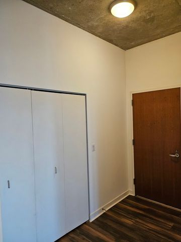 235 W Van Buren Street 2614, Chicago, IL 60607