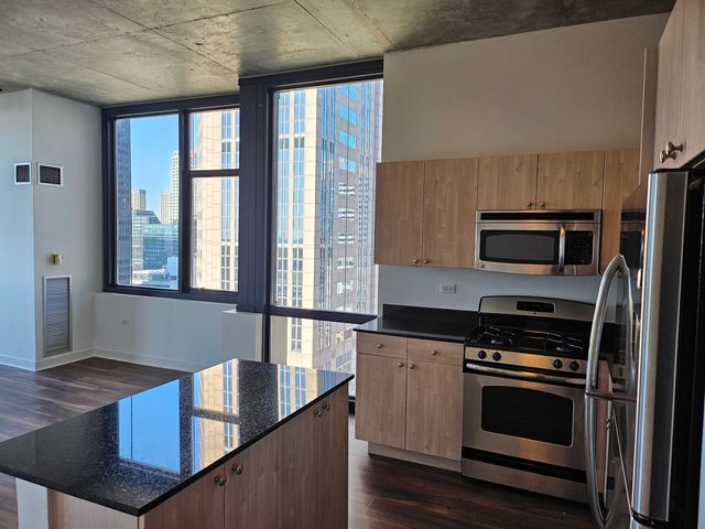 235 W Van Buren Street 2614, Chicago, IL 60607