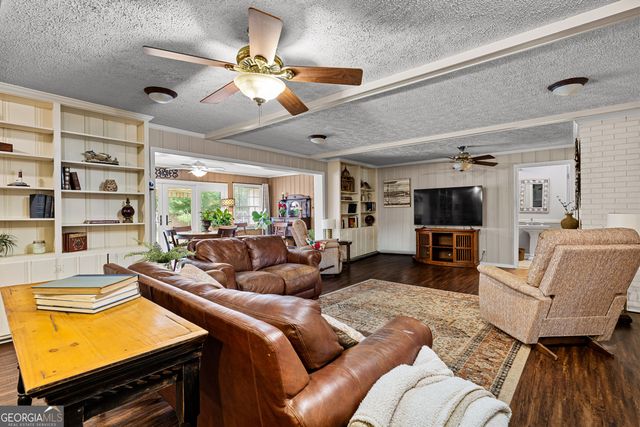 501 Pineview Terrace, Lagrange, GA 30240