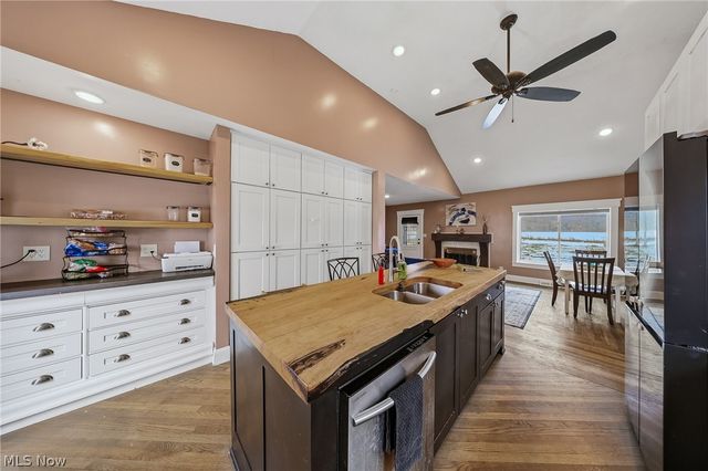 2430 S Hametown Road, Norton, OH 44203