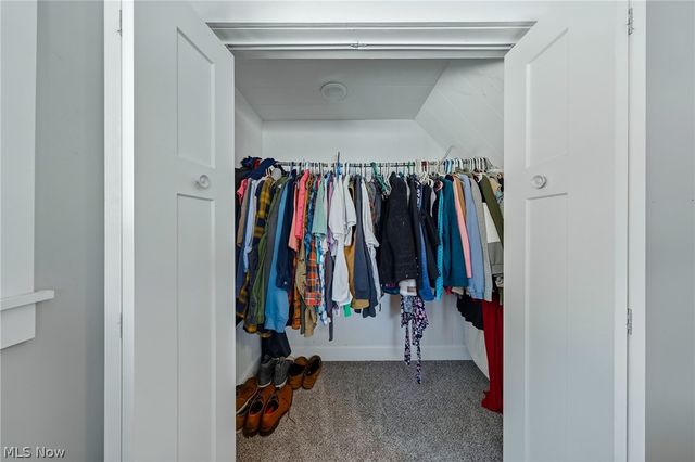 2430 S Hametown Road, Norton, OH 44203