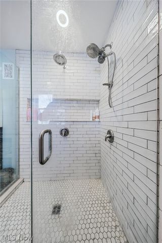 2430 S Hametown Road, Norton, OH 44203