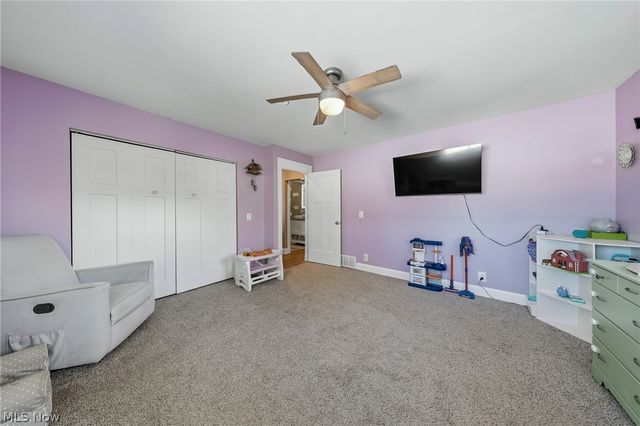 2430 S Hametown Road, Norton, OH 44203