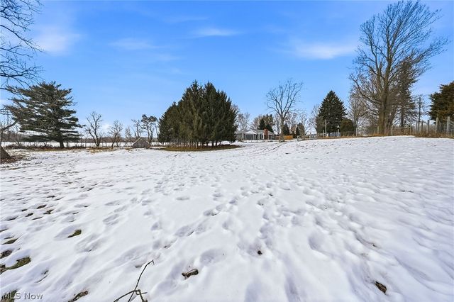 2430 S Hametown Road, Norton, OH 44203