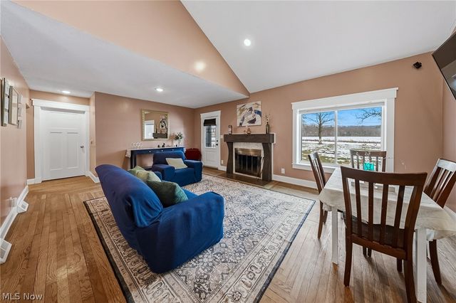 2430 S Hametown Road, Norton, OH 44203