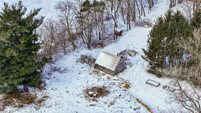 2430 S Hametown Road, Norton, OH 44203