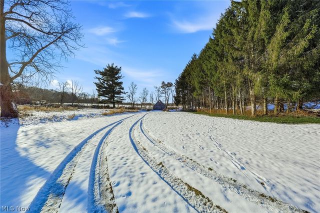 2430 S Hametown Road, Norton, OH 44203