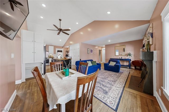 2430 S Hametown Road, Norton, OH 44203