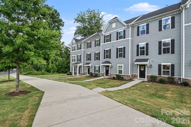 4518 Valley Walk Drive, Charlotte, NC 28216