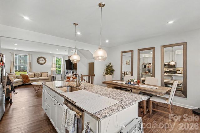 4518 Valley Walk Drive, Charlotte, NC 28216