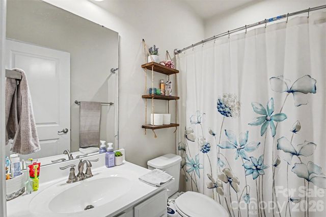 4518 Valley Walk Drive, Charlotte, NC 28216