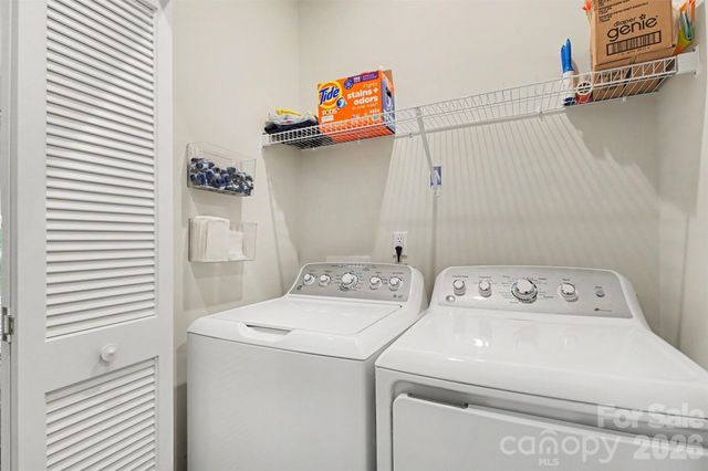 4518 Valley Walk Drive, Charlotte, NC 28216